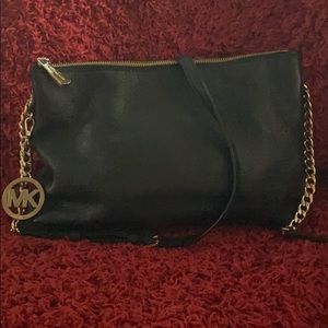 🔥GORGEOUS MICHAEL KORS CROSSBODY 🔥🔥